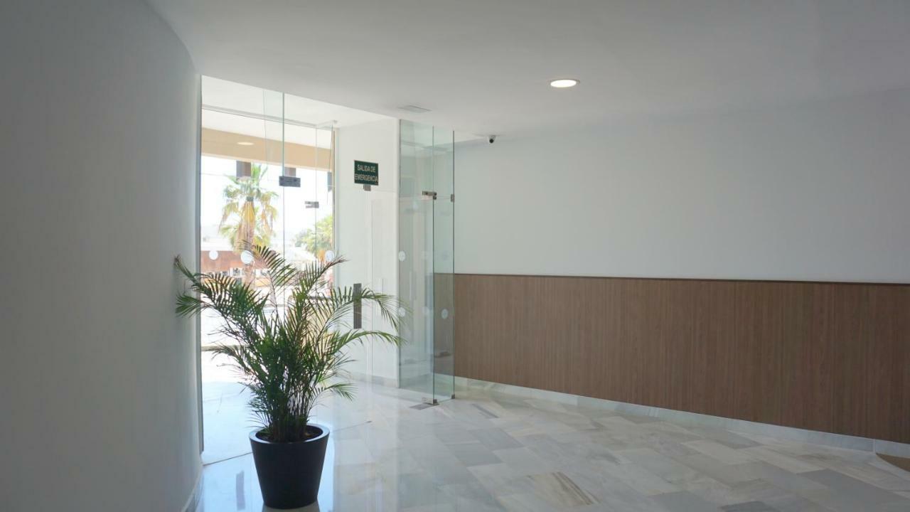 Beachfront Apartment In Fuengirola With Sea Views Exterior foto